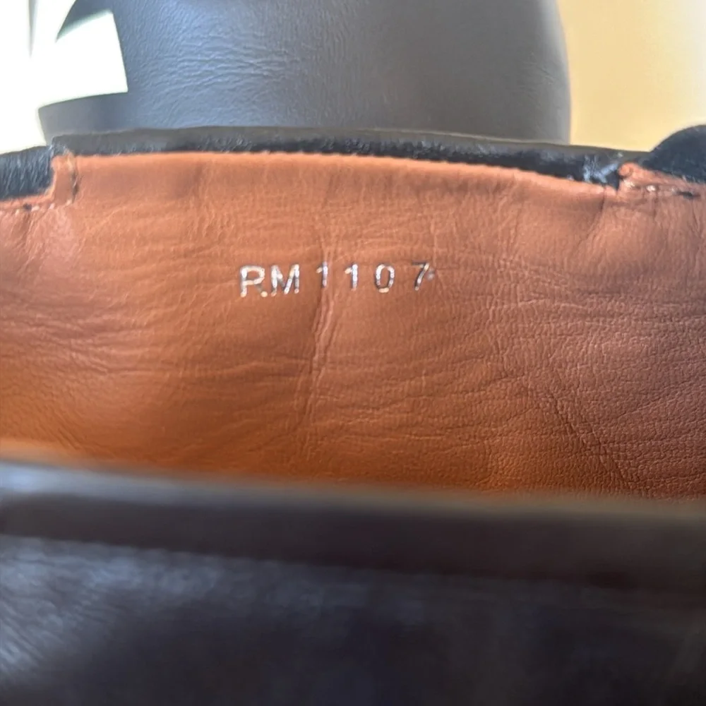 Givenchy Paris Rivington Flats - Picture 7 of 16